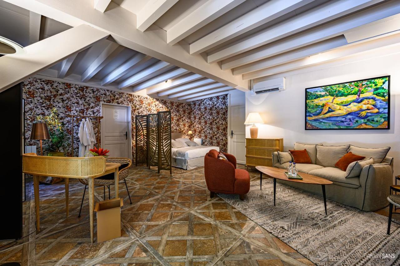 Maison D'Hotes Les Jardins Saint Eloi Le Lonzac Екстер'єр фото