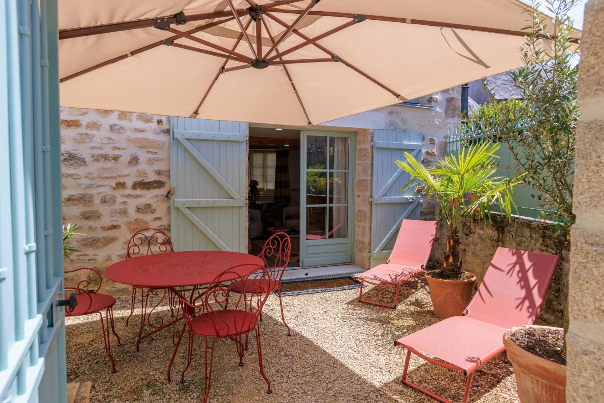 Maison D'Hotes Les Jardins Saint Eloi Le Lonzac Екстер'єр фото